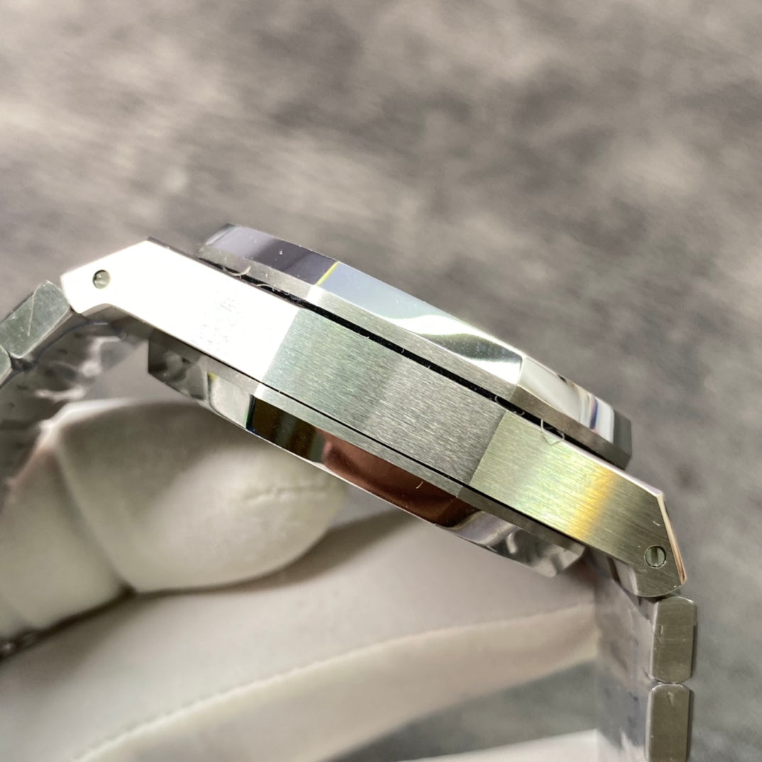 Royal Oak Style Automatic Chronograph 26331ST – White Dial with Blue Sub-Dials | Stainless Steel