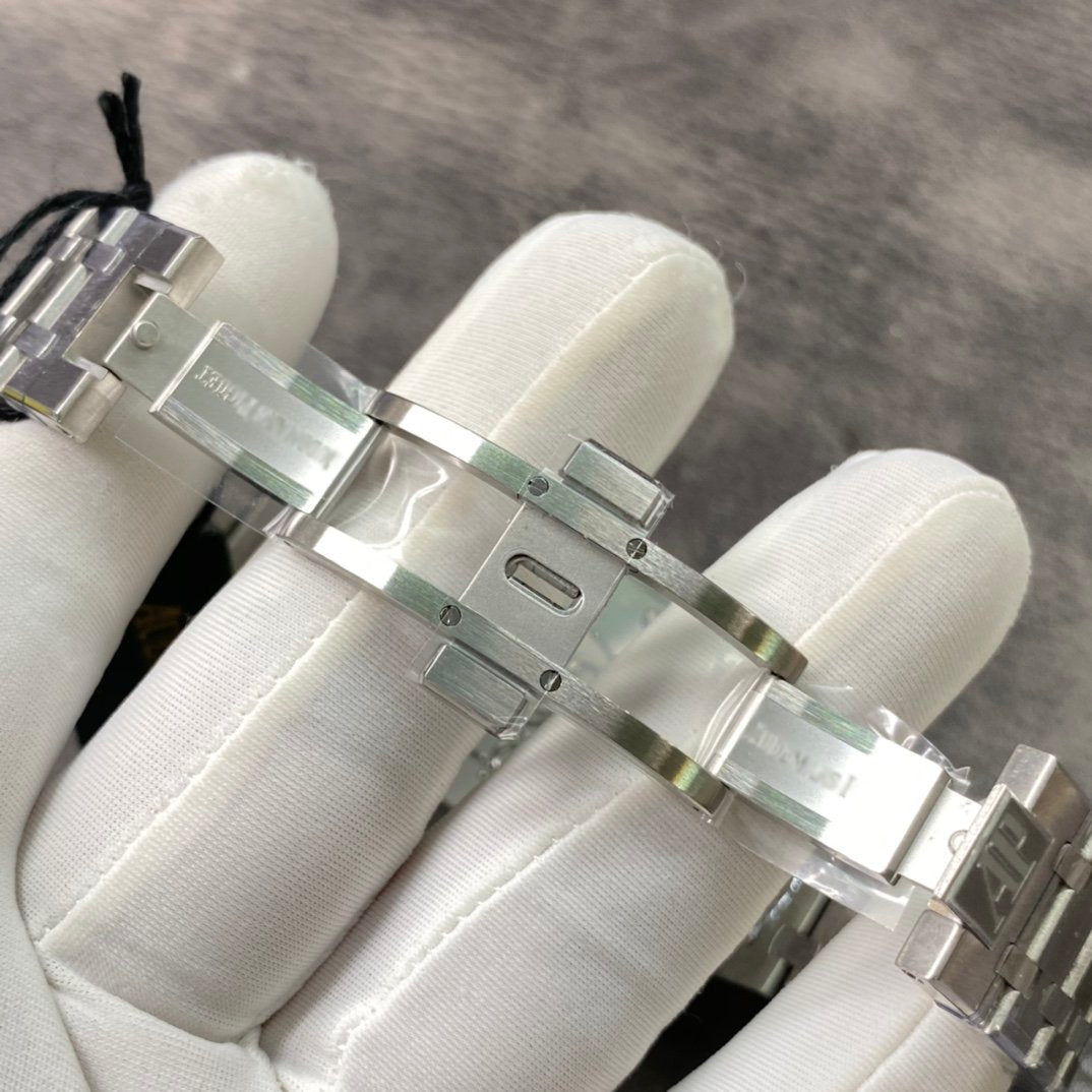 Royal Oak Style Automatic Chronograph 26331ST – White Dial with Blue Sub-Dials | Stainless Steel